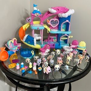 Disneys Tots Nursery Play Sets EUC
Includes 3-Sets of Tots $144 value